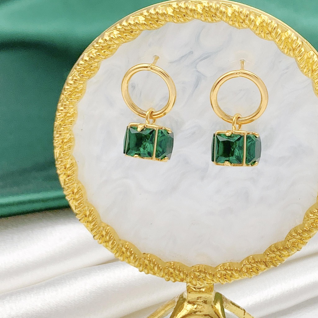 34262   حلق جولد بريمة عمود فضة عيار 925  ماركة ماريا  فصوص باجت اخضر